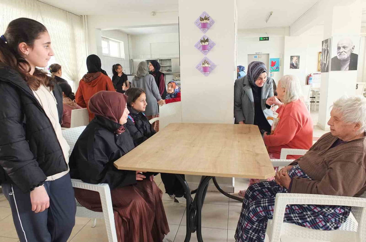 HUZUREVİ ZİYARETİ