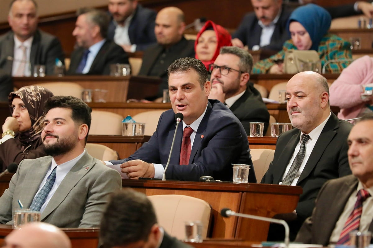 İBB Meclisi ocak ayı toplantılarının birinci oturumu, İBB Başkan Vekili Nuri Aslan başkanlığında...