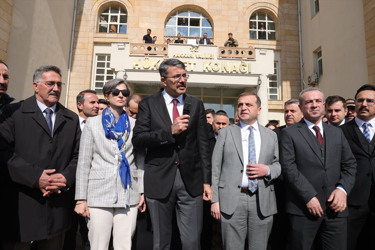 İçişleri Bakan Yardımcılığına atanan Hakkari Valisi ve Belediye Başkan Vekili Ali Çelik...
