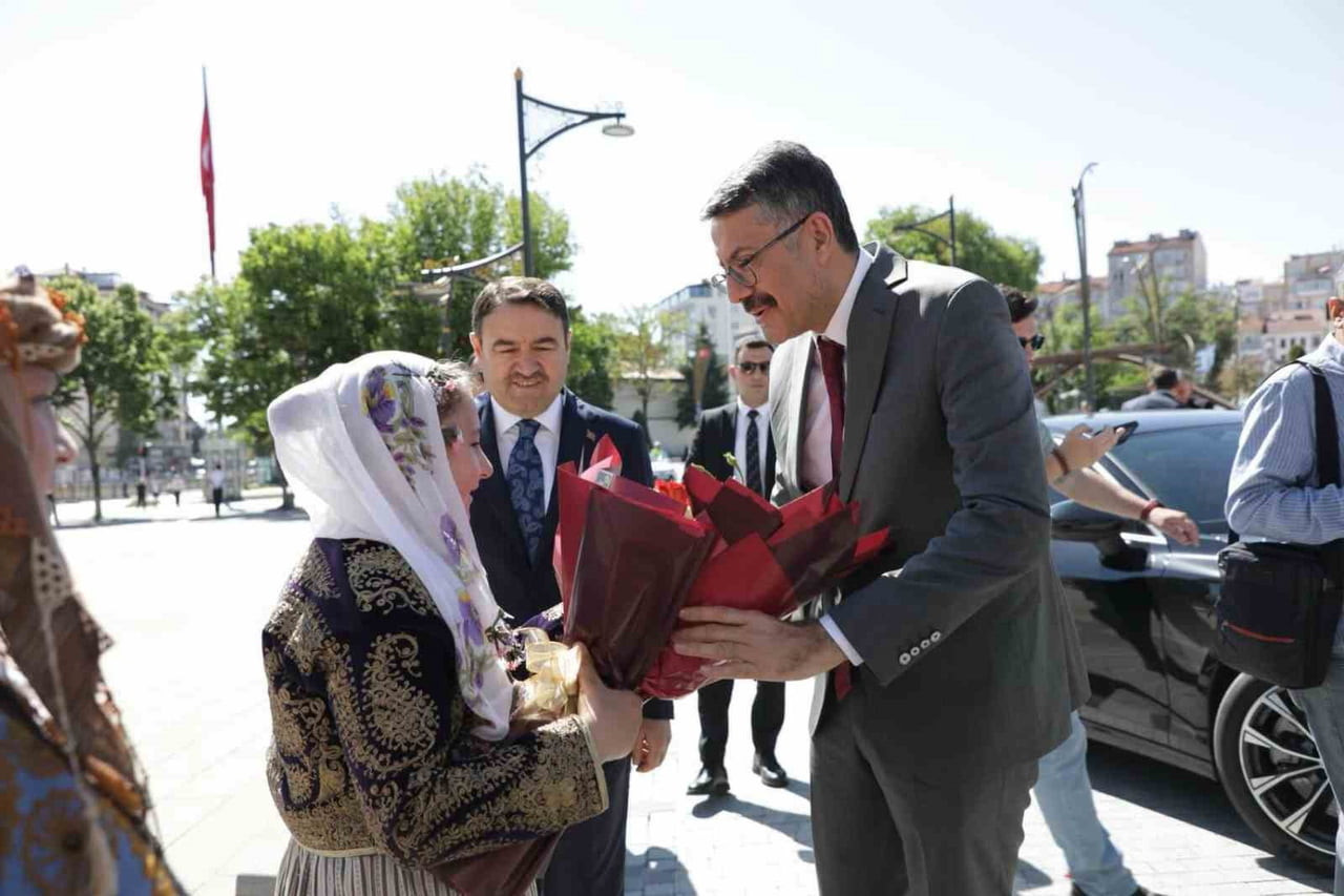 İÇİŞLERİ BAKAN YARDIMCISI ALİ ÇELİK KÜTAHYA’DA TEMASLARDA BULUNDU