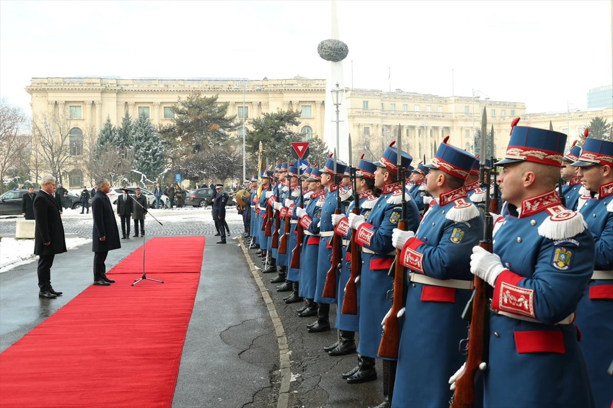 İçişleri Bakanı Ali Yerlikaya, Romanya'nın başkenti Bükreş'te, Romanya Başbakan Yardımcısı ve...
