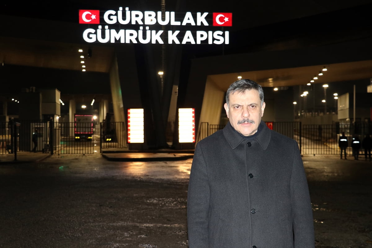 İçişleri Bakanı Mustafa Çiftçi, Ağrı'nın Doğubayazıt ilçesinde İran sınırının sıfır noktasındaki...