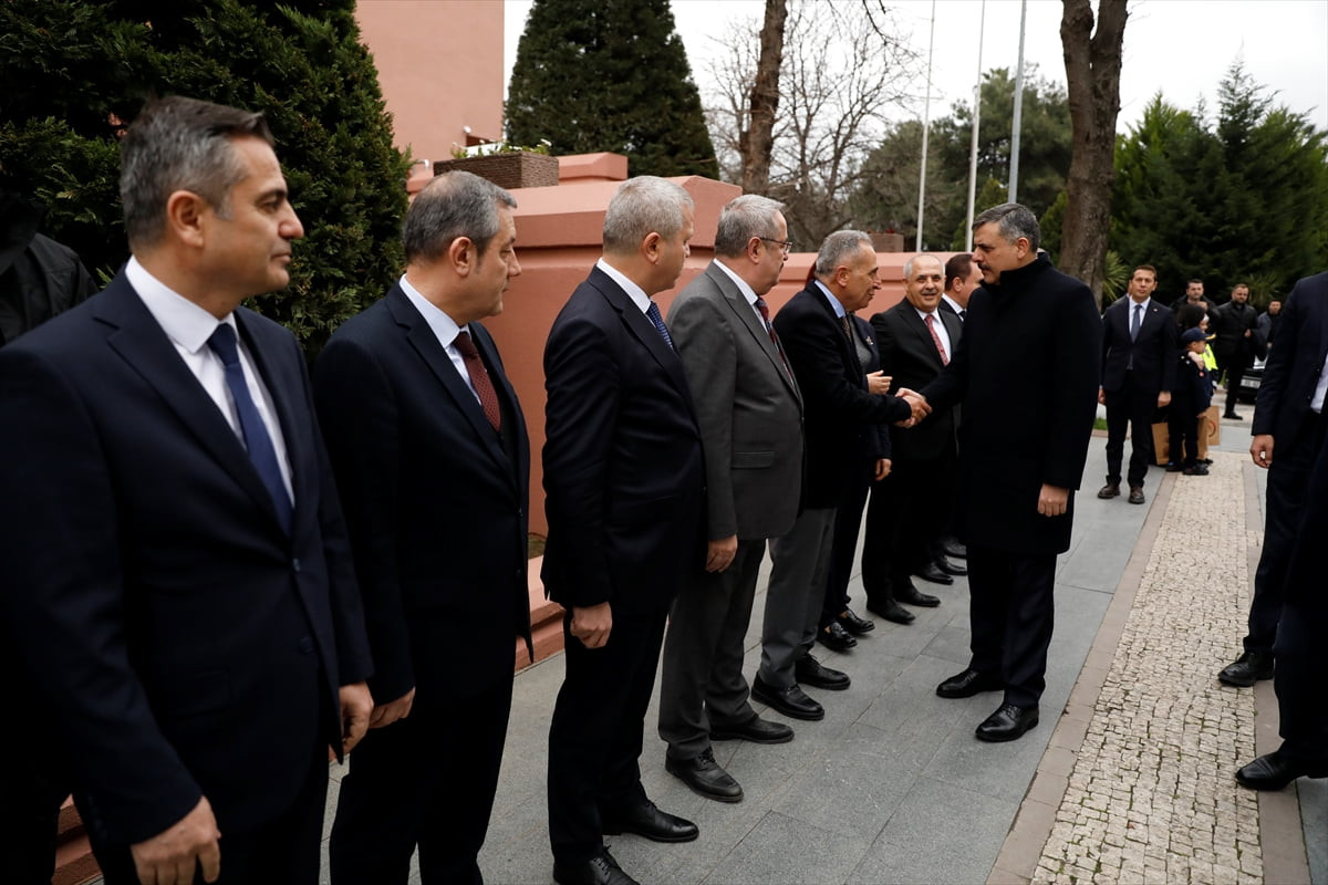 İçişleri Bakanı Mustafa Çiftçi, Samsun'da ziyaretlerde bulundu. Bakan Çiftçi, Samsun Valiliğini...