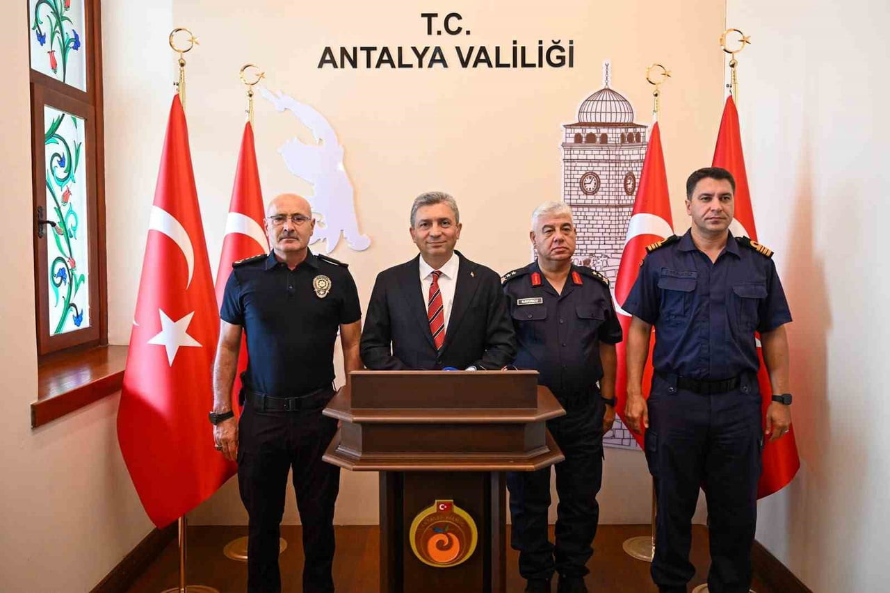 İÇİŞLERİ BAKANLIĞI’NIN TÜRKİYE’NİN HUZURU PROJESİ KAPSAMINDA DÜZENLENEN ANTALYA’NIN HUZURU...