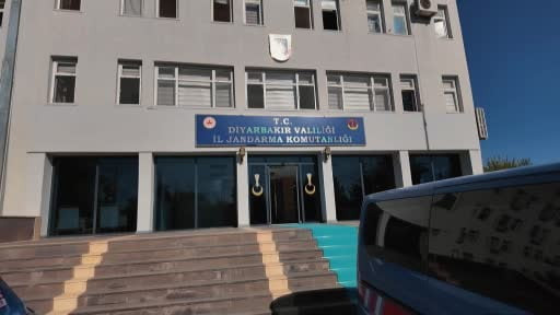 İçişleri Bakanlığı:"Diyarbakır’da Askeri Balta cinayetine yönelik düzenlenen operasyonda 18...