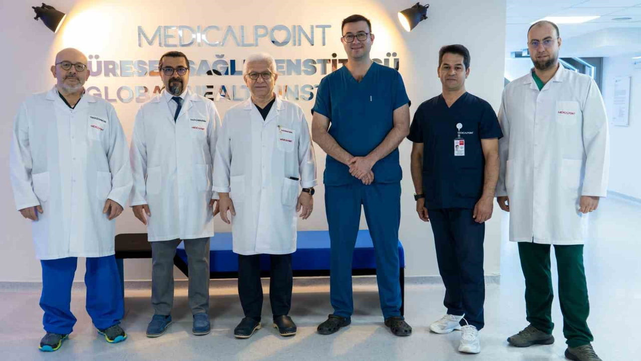 İEÜ MEDİCAL POİNT HASTANESİ, 2016 YILINDAN BU YANA KANSER TEDAVİSİNDE ALTERNATİFLERİN TÜKENDİĞİ...