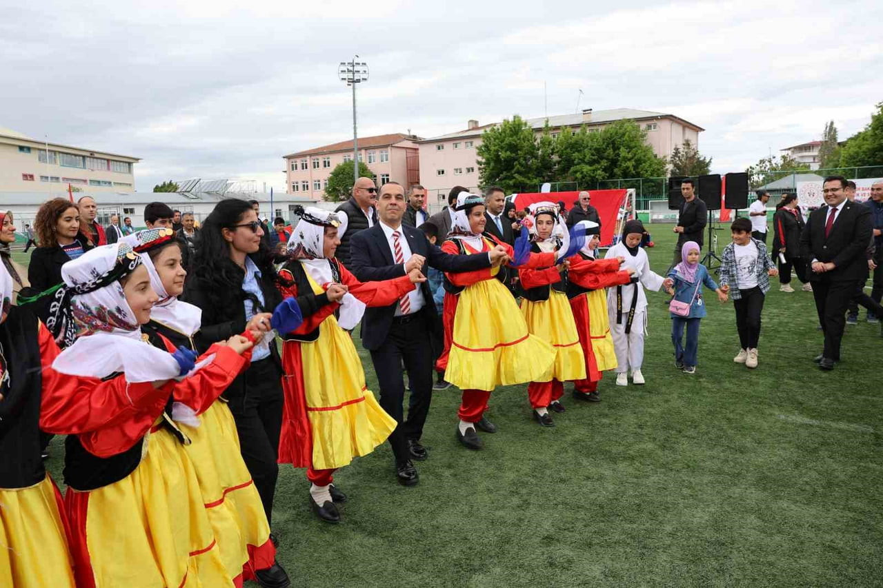 IĞDIR'DA 19 MAYIS ATATÜRK'Ü ANMA, GENÇLİK VE SPOR BAYRAMI'NIN 107. YILI COŞKUYLA KUTLANDI....