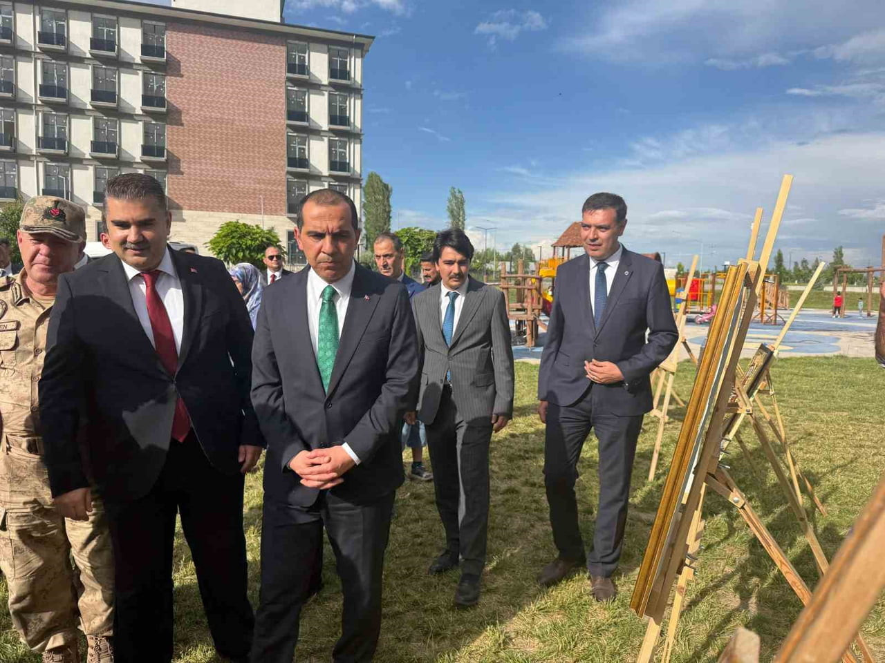 IĞDIR'DA CEZA İNFAZ PERSONELİ HAFTASI'NDA EL EMEĞİ ÜRÜNLER SERGİLENDİ
