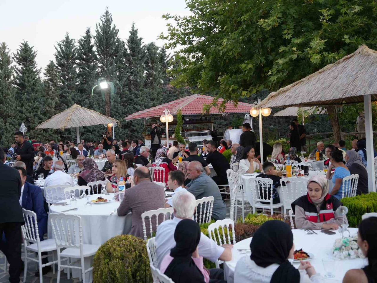 IĞDIR'DA ŞEHİT AİLELERİ VE GAZİLER ONURUNA 15 TEMMUZ PROGRAMI DÜZENLENDİ