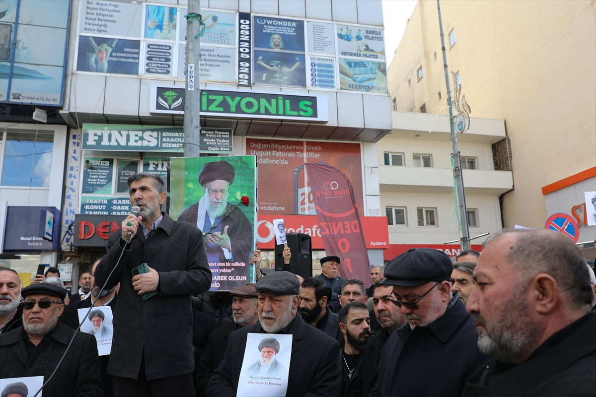Iğdır’da bir grup, ABD-İsrail'in İran’a saldırılarını protesto etti. Caferi cemaatinin katılım...