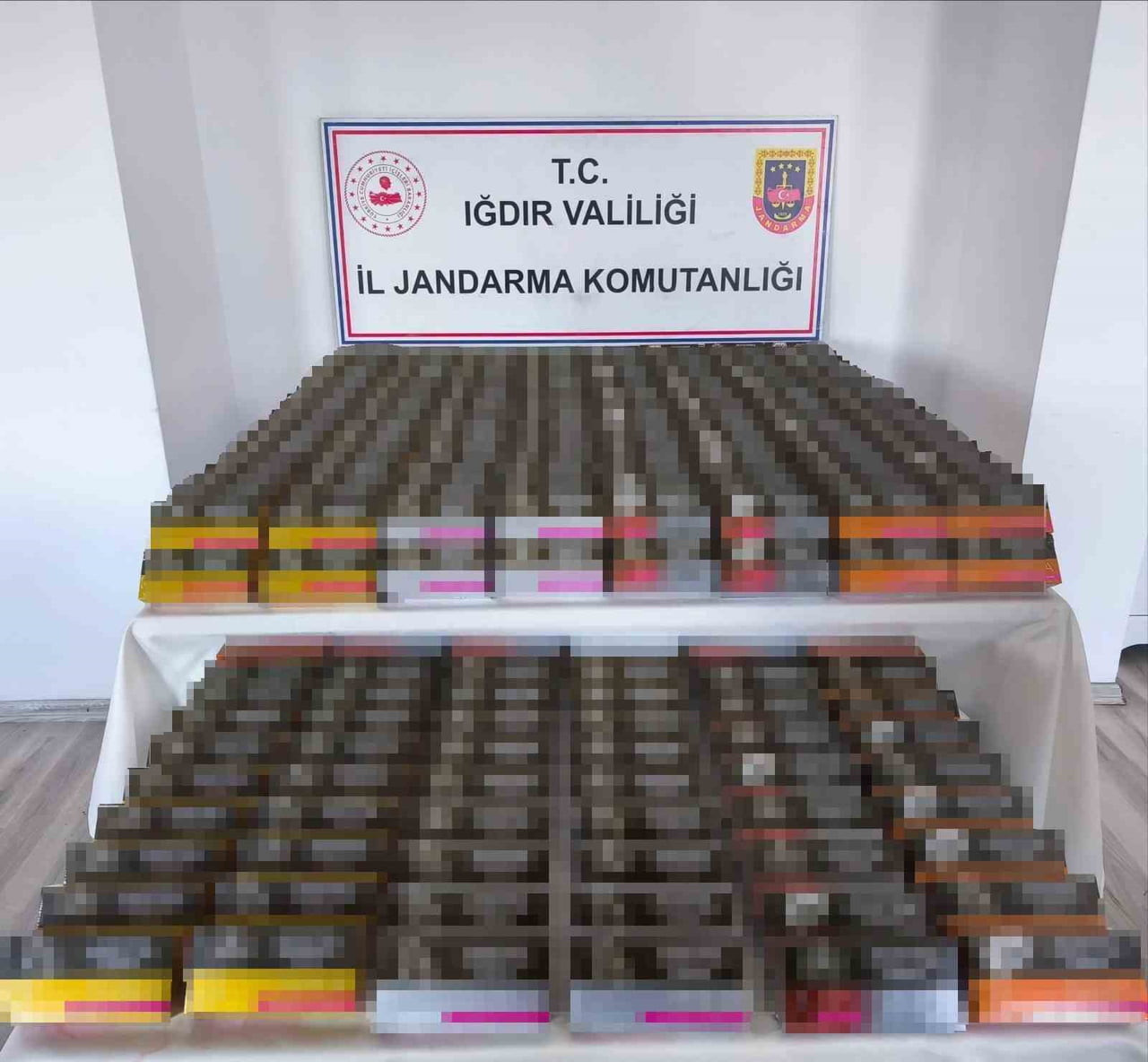 IĞDIR’DA KAÇAK ELEKTRONİK SİGARA OPERASYONU: 6 ŞÜPHELİ YAKALANDI