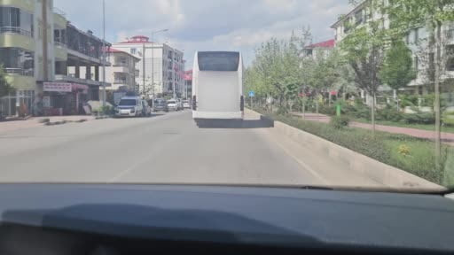 Iğdır’da yolcu otobüslerinde kaçak ürün operasyonu