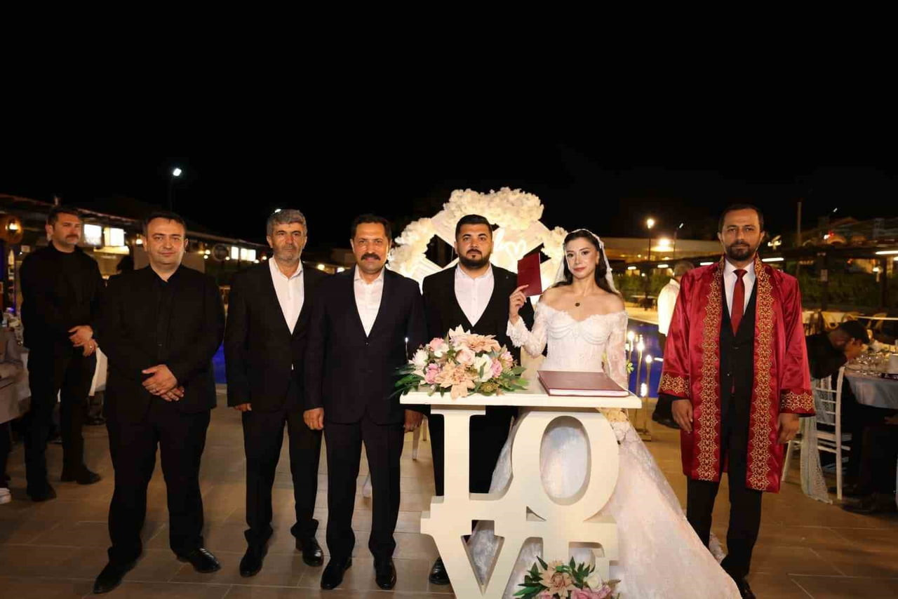 İHLAS HABER AJANSI (İHA) HATAY BÖLGE MÜDÜRÜ VEYSEL KORKMAZ VE PSİKOLOG MELİSA KARTAL ÇİFTİ...