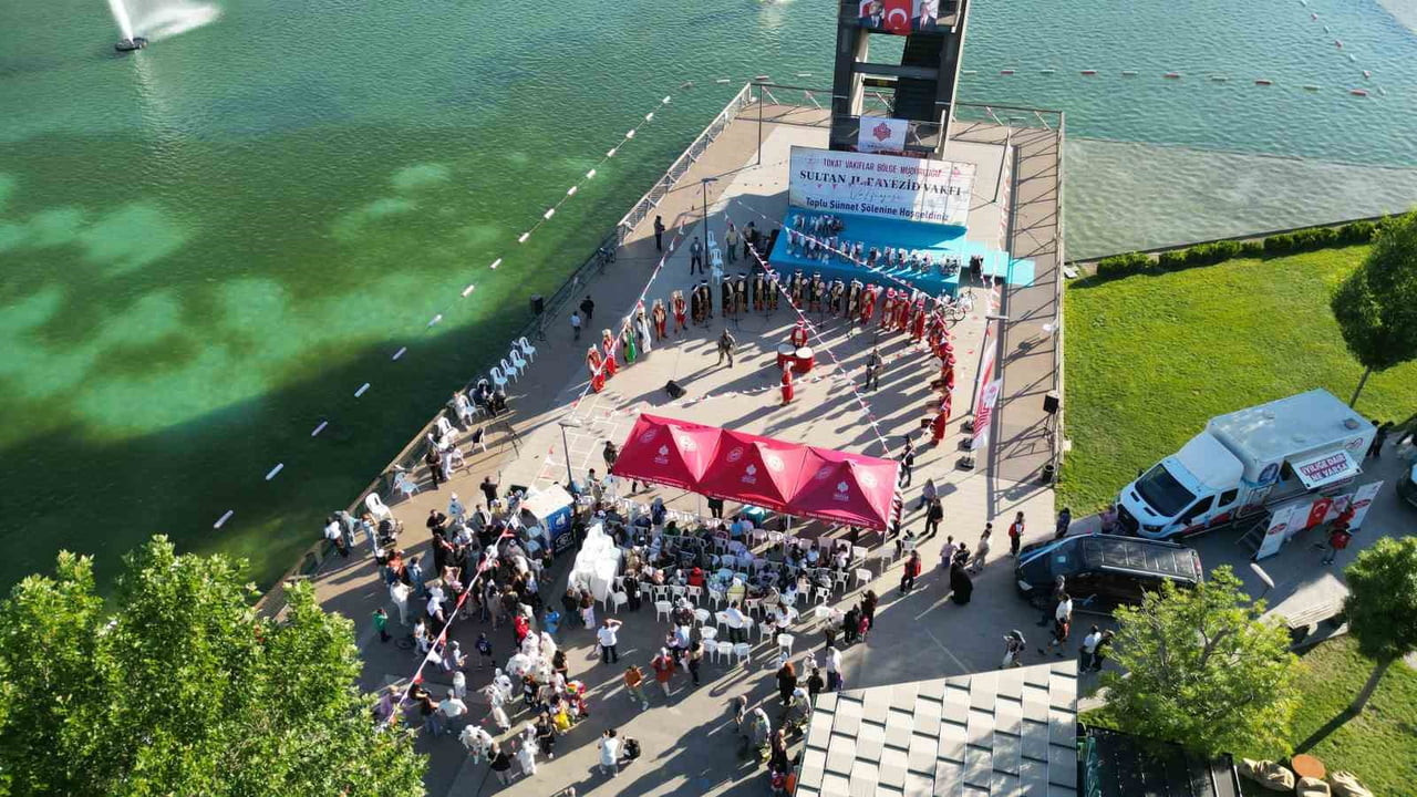 II. BAYEZİD TARAFINDAN 1496 YILINDA KURULAN VAKFIN "ÇOCUKLARDAN SÜNNET EDİLMESİ LAZIM GELENLER...