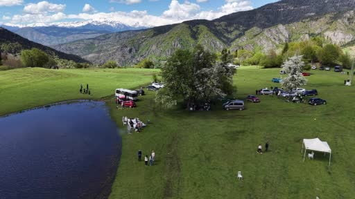 İki ay sonra kuruyacak göl için kilometrelerce yol geldiler