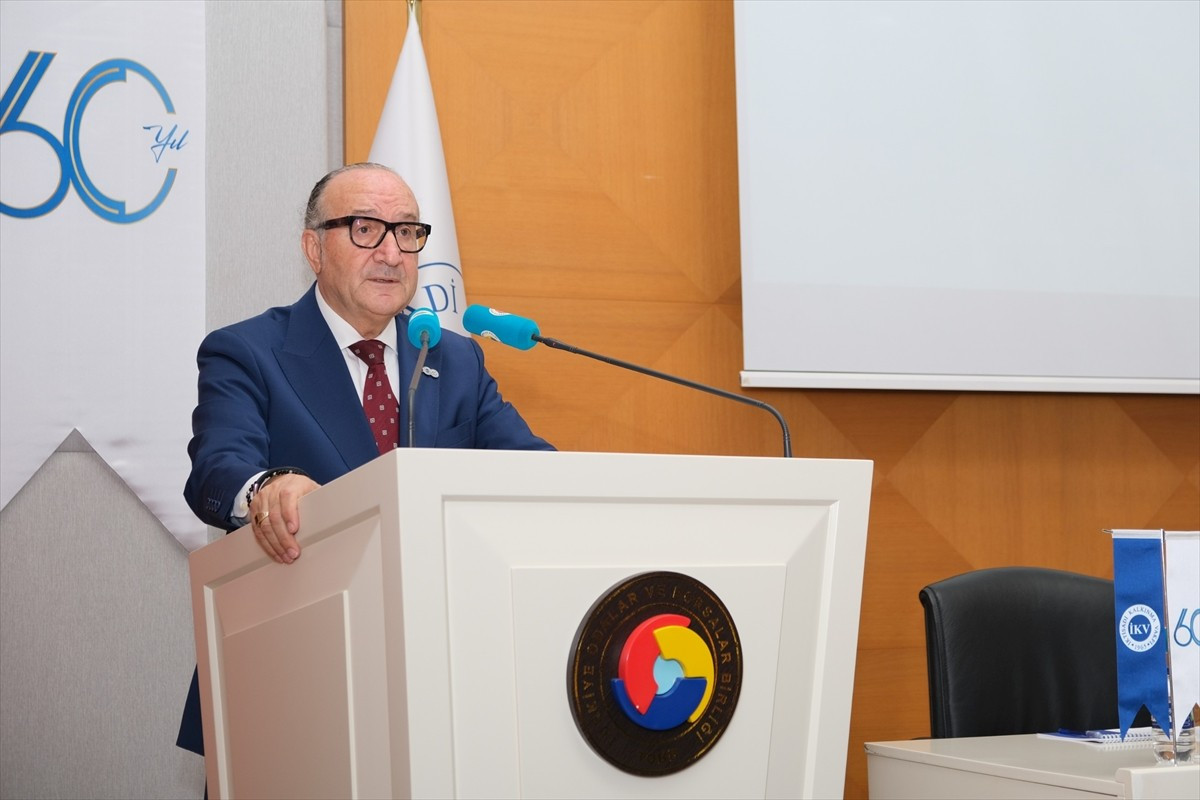 İktisadi Kalkınma Vakfı (İKV), kuruluşunun 60. yılı dolayısıyla "Türkiye-AB İlişkilerinin Yol...
