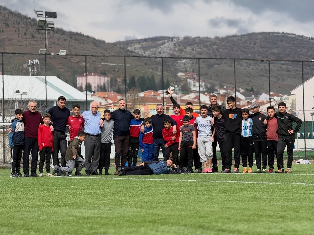 İL BAŞKANI YILDIRIM GENÇLİK MERKEZİ’NDE GENÇLERLE BULUŞTU