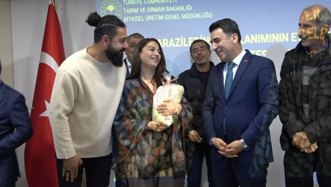 İL TARIM VE ORMAN MÜDÜRLÜĞÜ'NDE DÜZENLENEN PROGRAMDA ÜRETİCİLERE YÜZDE 75'İ BAKANLIK HİBELİ YAĞLIK...