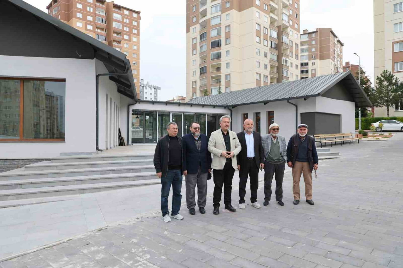 İLÇEDE HER YAŞTAN VATANDAŞIN İHTİYACINA HİTAP EDEBİLECEK HİZMETLERİN MİMARI OLMAYA DEVAM EDEN...
