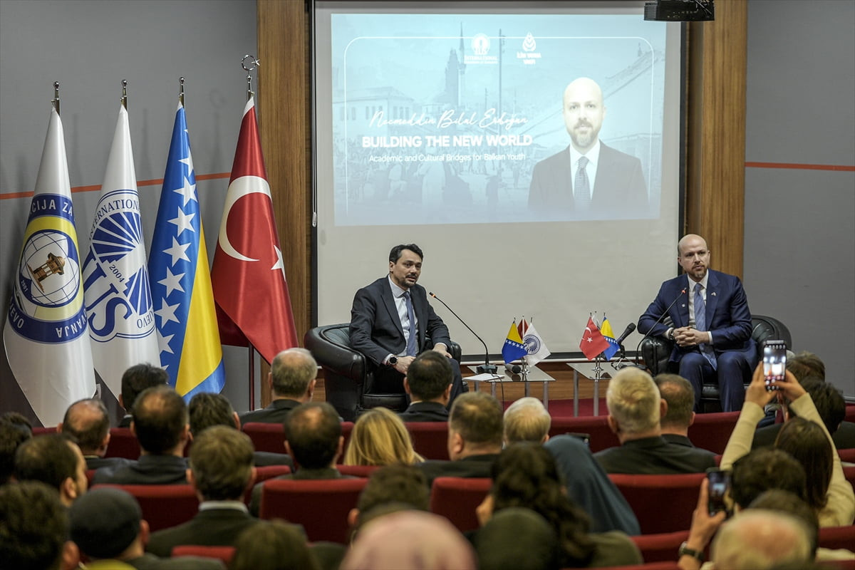 İlim Yayma Vakfı Mütevelli Heyeti Başkanı Bilal Erdoğan, Bosna Hersek'in başkenti Saraybosna'da...