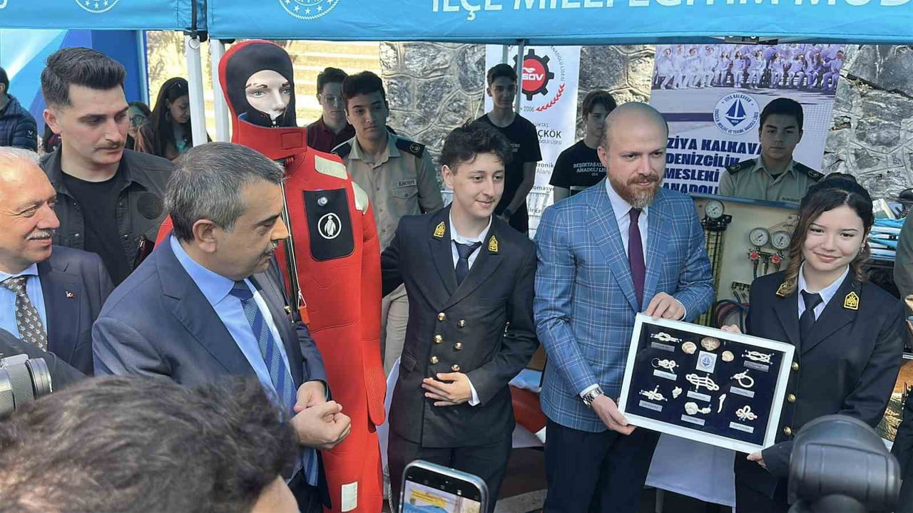 İLİM YAYMA VAKFI'NIN KURULUŞUNUN 50. YILI NEDENİYLE HAYATA GEÇİRİLEN "50. YILDA 50 KÜTÜPHANE"...