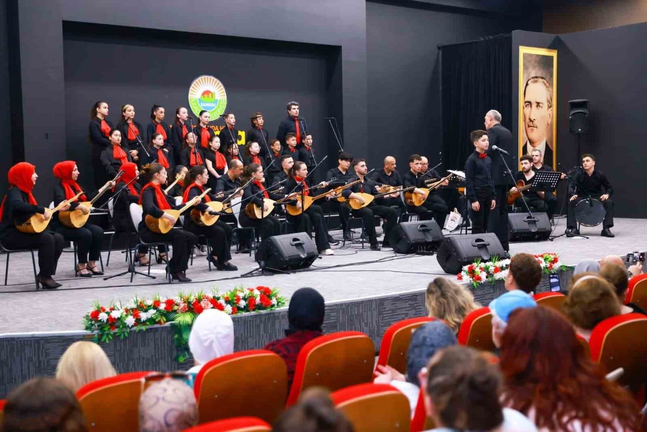 İLKADIM BELEDİYESİ ÇOCUK VE GENÇLİK KOROSU, GELENEKTEN GELECEĞE’ İSİMLİ TÜRK HALK MÜZİĞİ KONSERİ...