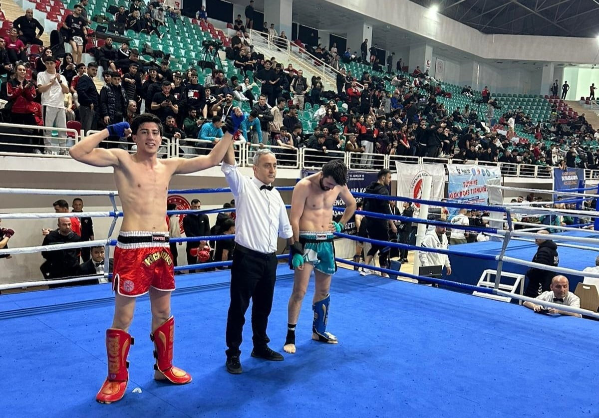 İLKADIM BELEDİYESPOR KİCK BOKS VE TEKVANDO TAKIMLARI, KATILDIKLARI TURNUVALARDAN 5’İ ALTIN OLMAK...