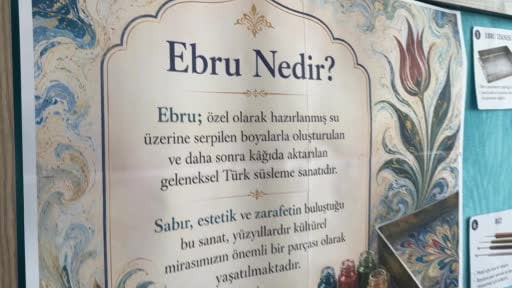 İlkokul öğrencileri ebru eserlerini sergiledi