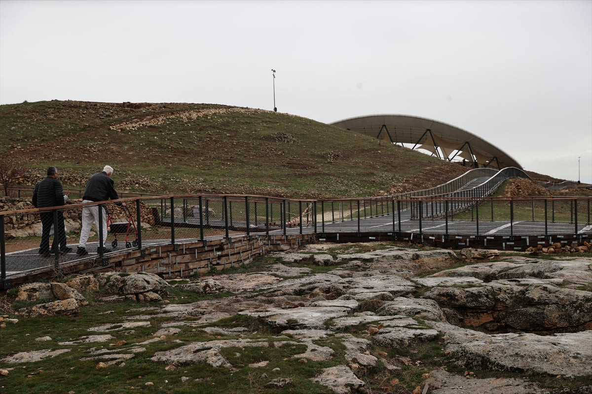 İnanç ve kültür turizminin önemli merkezlerinden Şanlıurfa, bu yıl ziyaretçi sayısını artırarak...