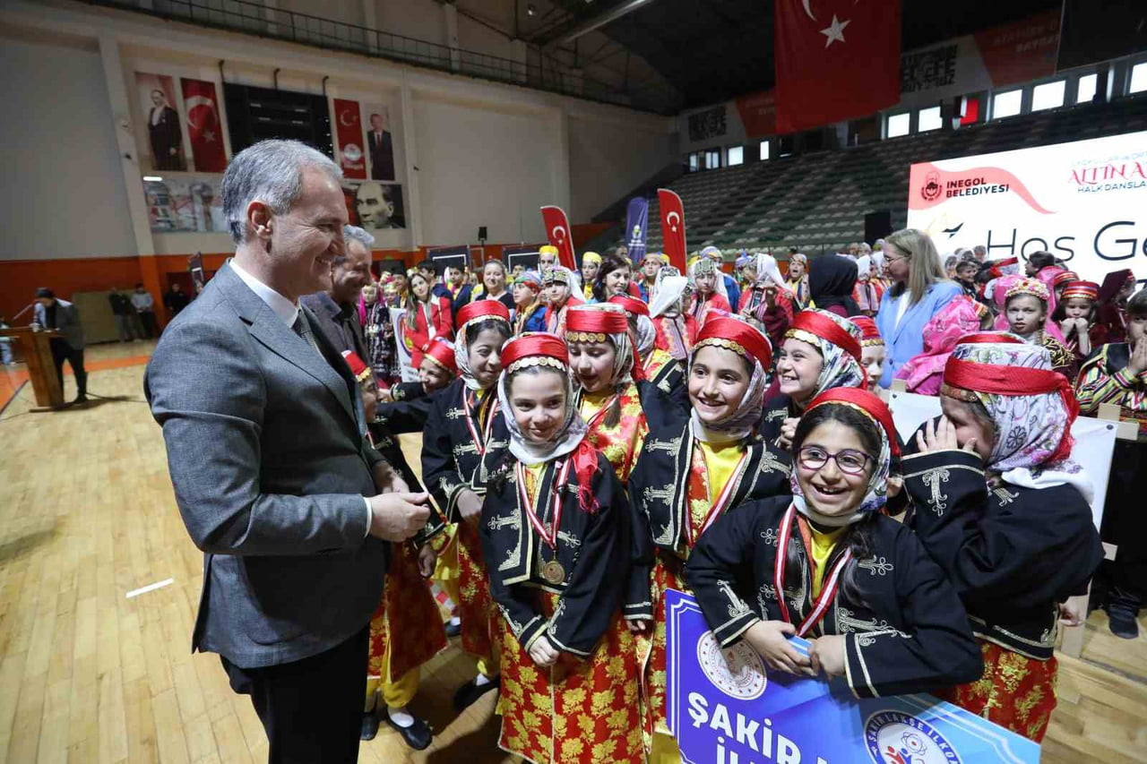 İNEGÖL BELEDİYESİ’NİN İLÇE MİLLİ EĞİTİM MÜDÜRLÜĞÜ İŞ BİRLİĞİNDE BU YIL 2’NCİSİNİ DÜZENLEDİĞİ ALTIN...