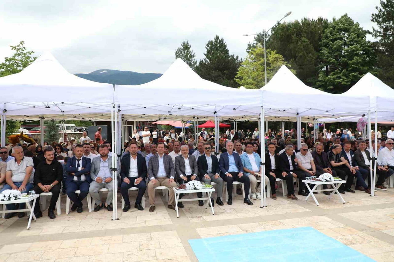 İNEGÖL FATİHİ TURGUT ALP DUALARLA ANILDI