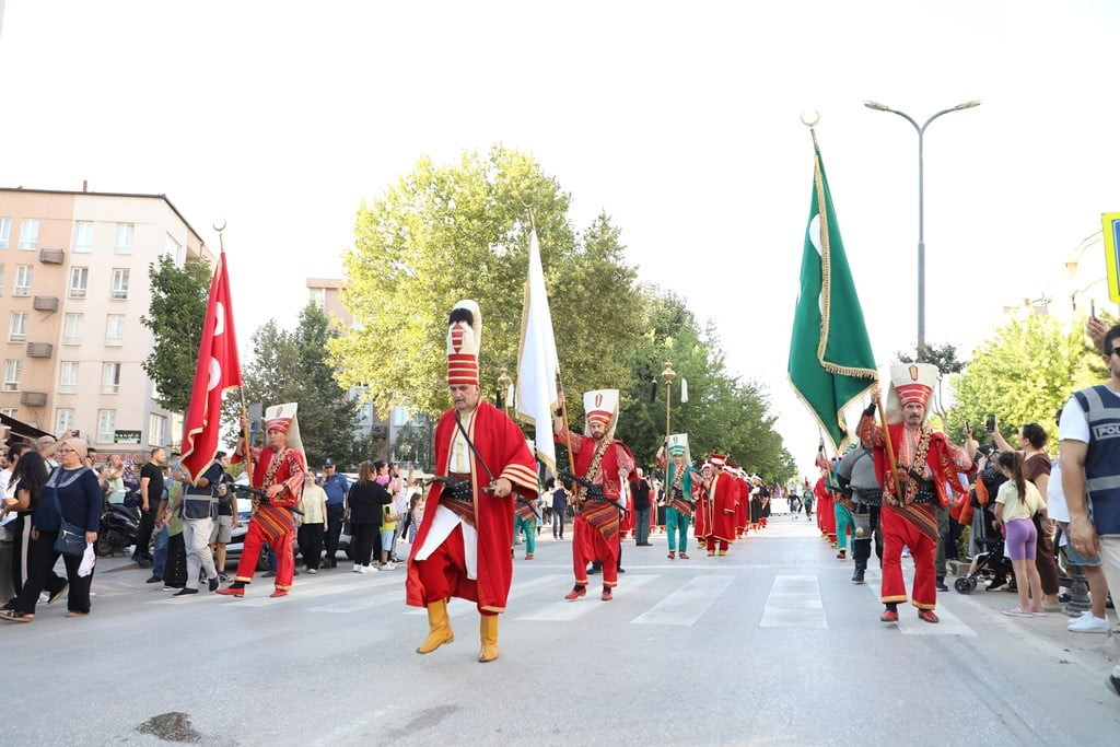 İNEGÖL'DE BEKLENEN GÜN GELDİ, İNEGÖL BELEDİYESİ'NİN 39. ULUSLARARASI KÜLTÜR SANAT FESTİVALİ...