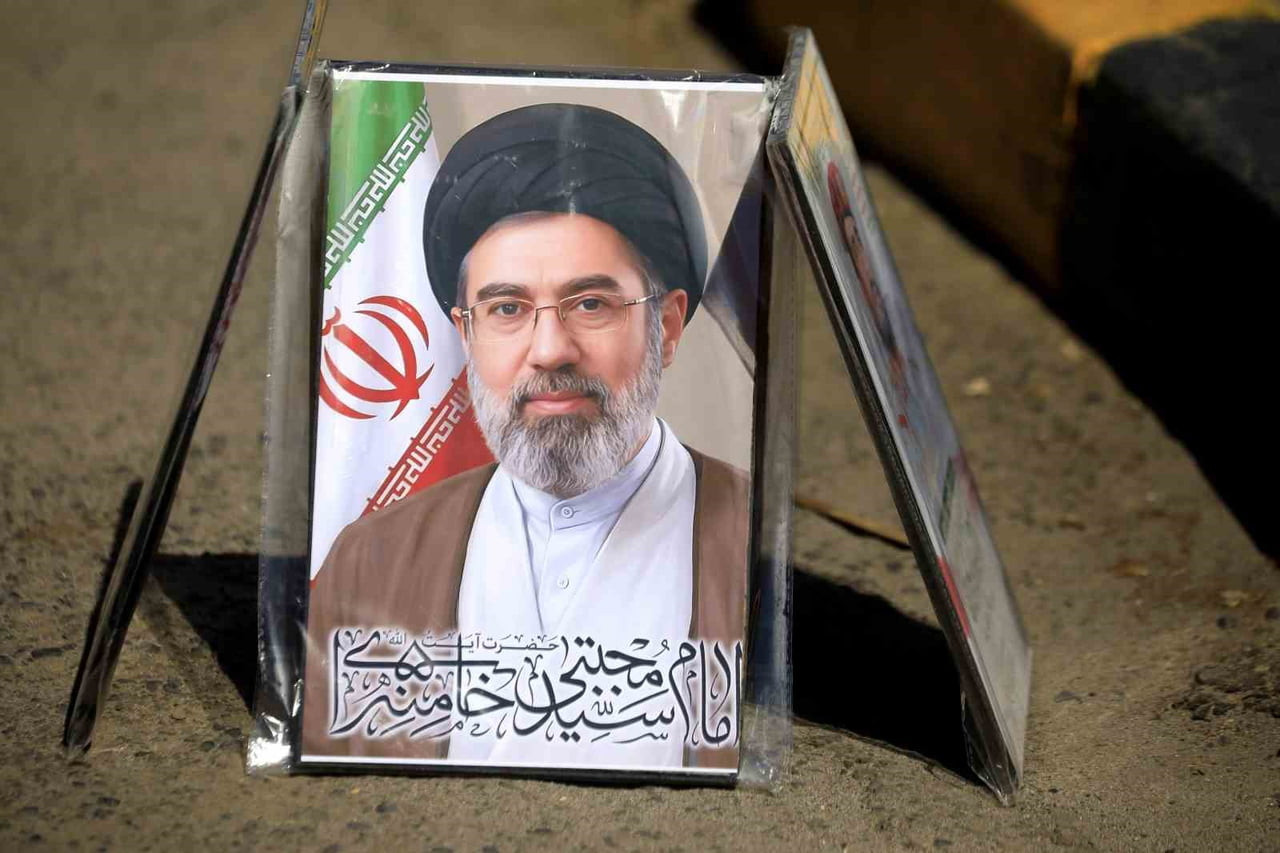 İNGİLİZ REUTERS HABER AJANSI ADI AÇIKLANAMAYAN KAYNAKLARA DAYANDIRDIĞI HABERİNDE, İRAN DİNİ LİDERİ...