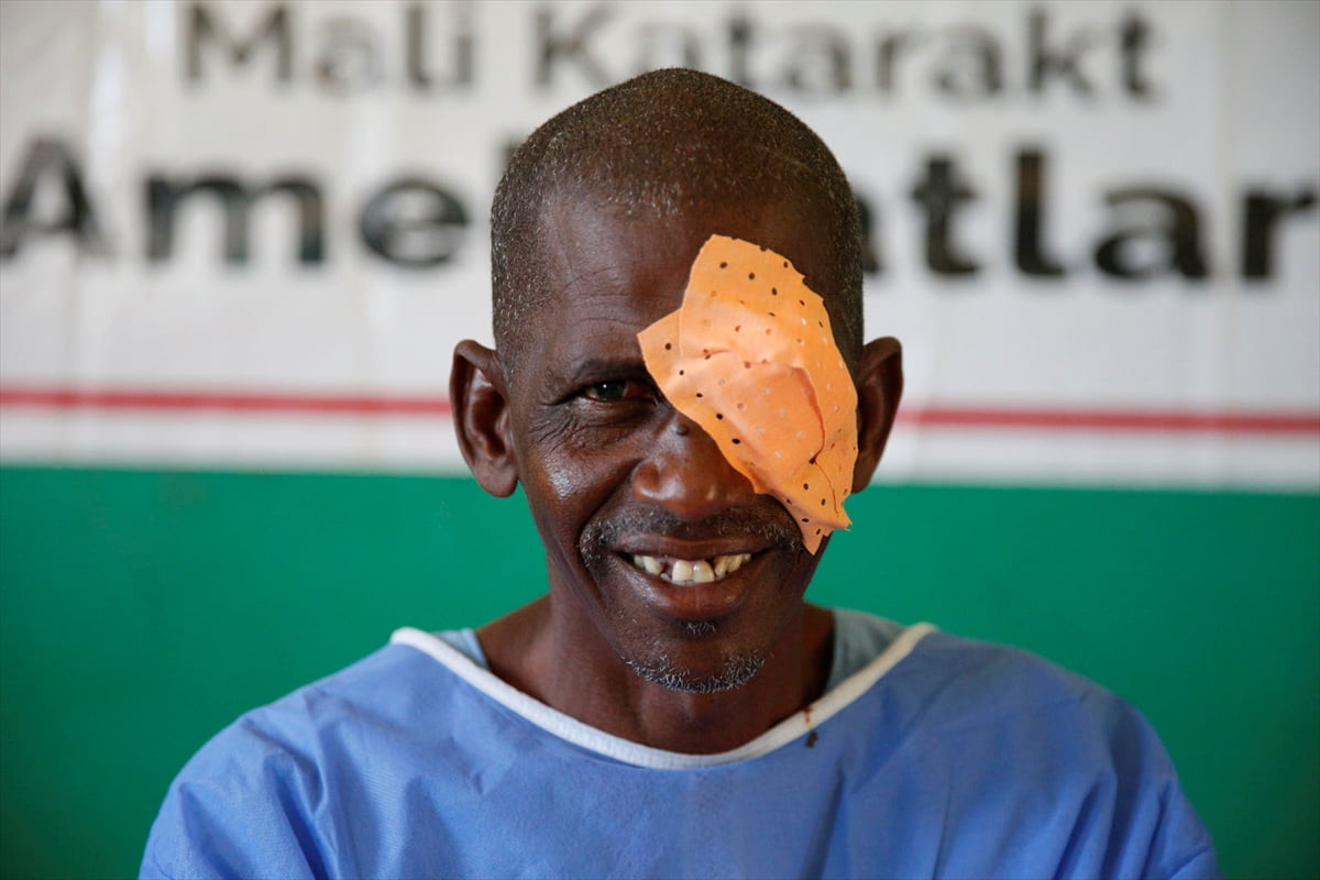 İnsan Hak ve Hürriyetleri (İHH) İnsani Yardım Vakfı, 2025 yılında 16 ülkede 17 bin 370 katarakt...