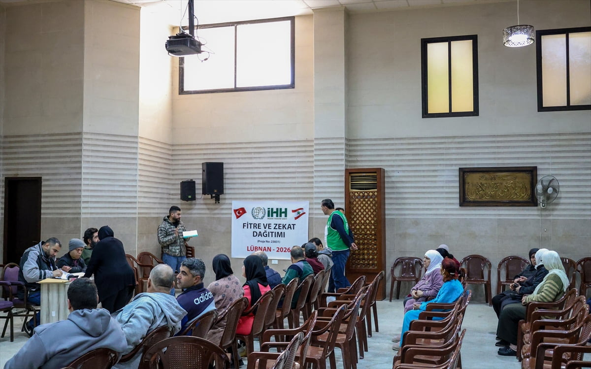 İnsan Hak ve Hürriyetleri (İHH) İnsani Yardım Vakfı, İsrail saldırıları altındaki Lübnan'da...