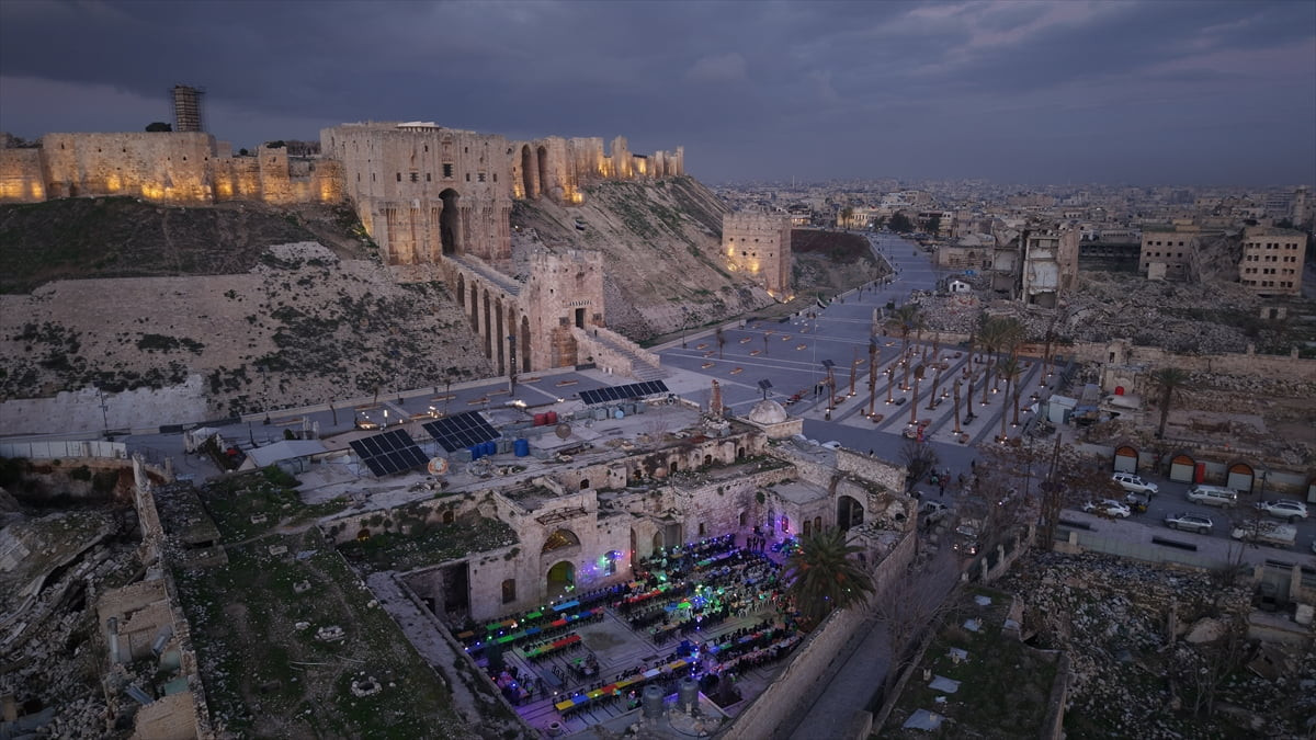 İnsan Hak ve Hürriyetleri (İHH) İnsani Yardım Vakfı, ramazan ayının ilk gününde Suriye’nin farklı...