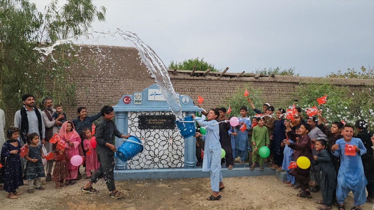 İnsan Hak ve Hürriyetleri (İHH) İnsani Yardım Vakfınca geçen yıl 18 ülkede inşa edilen 1000'den...