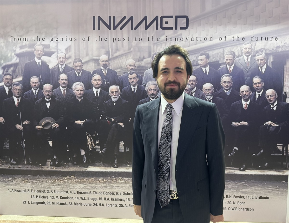 INVAMED Başkanı Raşit Dinç, Kundu Turizm Merkezi'ndeki bir otelde düzenlenen 22. Ulusal Vasküler...