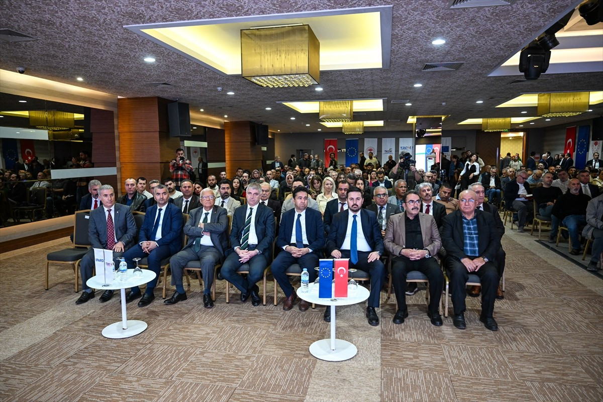 IPARD III Programı Tanıtım ve Bilgilendirme Toplantısı, Adana Tarım ve Orman Müdürlüğünce kentteki...