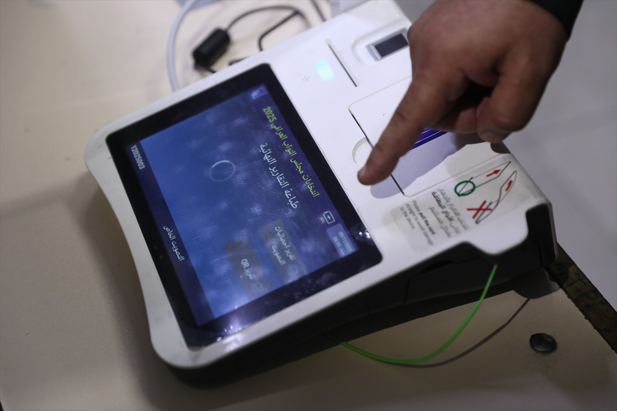 Irak Kürt Bölgesel Yönetimi’nde (IKBY) Irak Meclisi seçimleri için güvenlik güçleri ile yerinden...