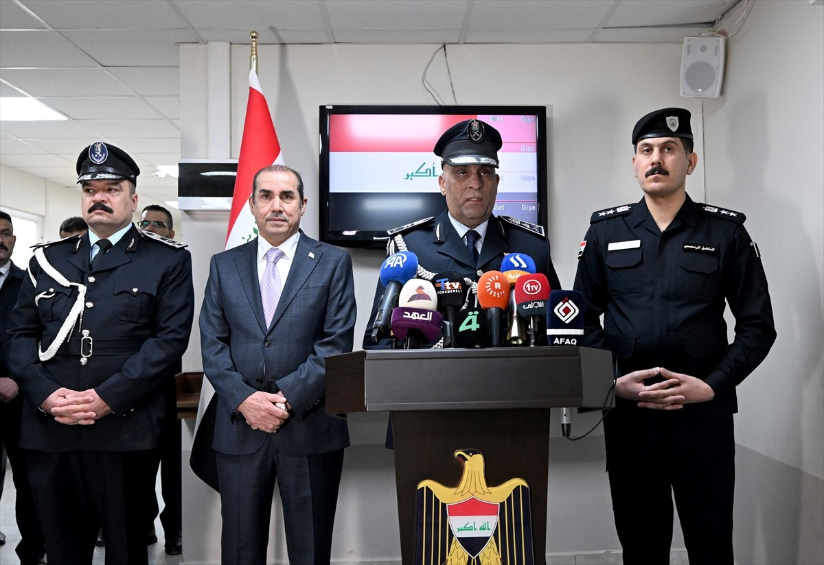 Irak'ın Ankara Büyükelçiliğinde, Irak ve Türkiye arasında yürürlüğe giren yeni vize sistemi...