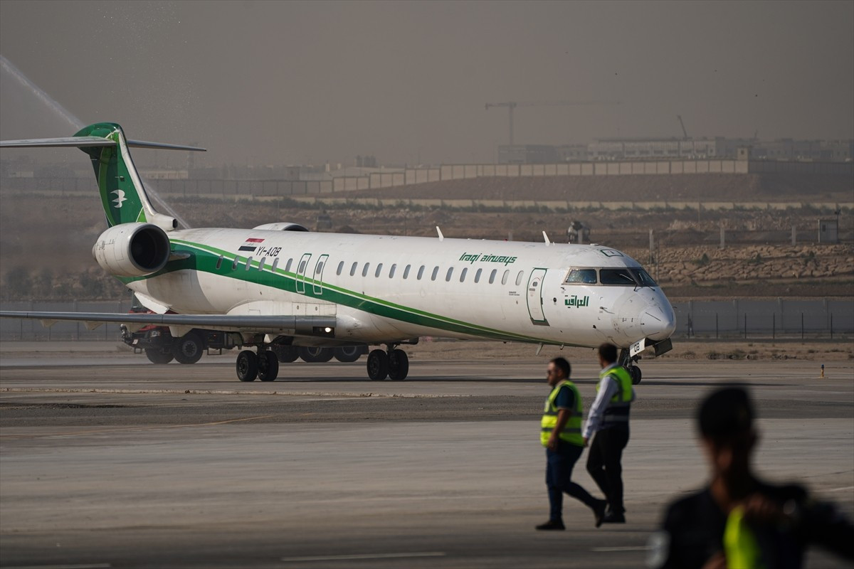 Irak’ta Uluslararası Musul Havalimanı'na ilk resmi iç hat uçuşunun gerçekleştirildiği duyuruldu....