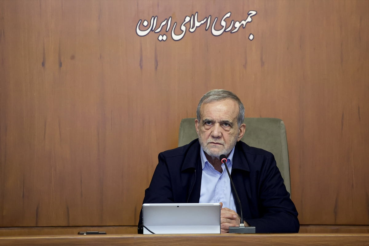 İran Cumhurbaşkanı Mesud Pezeşkiyan, Bakanlar Kurulu Toplantısı’nda gündeme ilişkin...