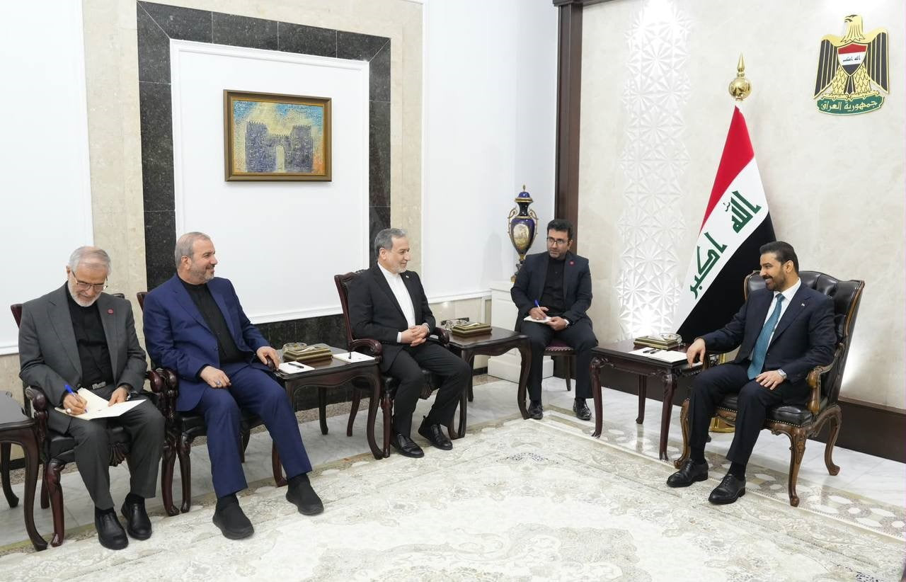 İRAN DIŞİŞLERİ BAKANI ABBAS ARAKÇİ, TEMASLARDA BULUNMAK ÜZERE GELDİĞİ BAĞDAT’TA IRAK BAŞBAKANI ALİ...