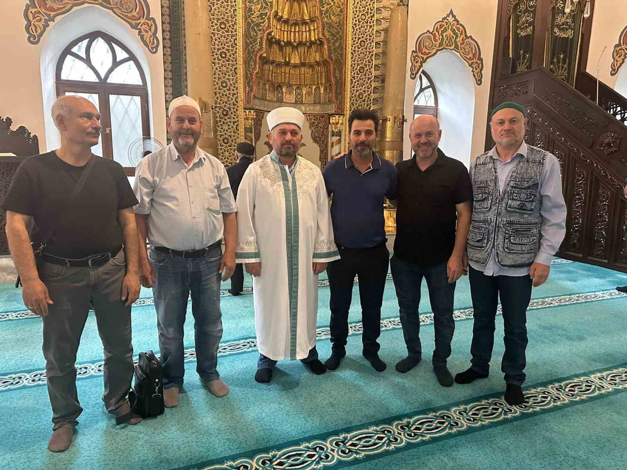İŞİTME ENGELLİ VATANDAŞLARIN DİNİ HİZMETLERDEN DAHA ETKİN FAYDALANABİLMESİ AMACIYLA BAŞLATILAN...