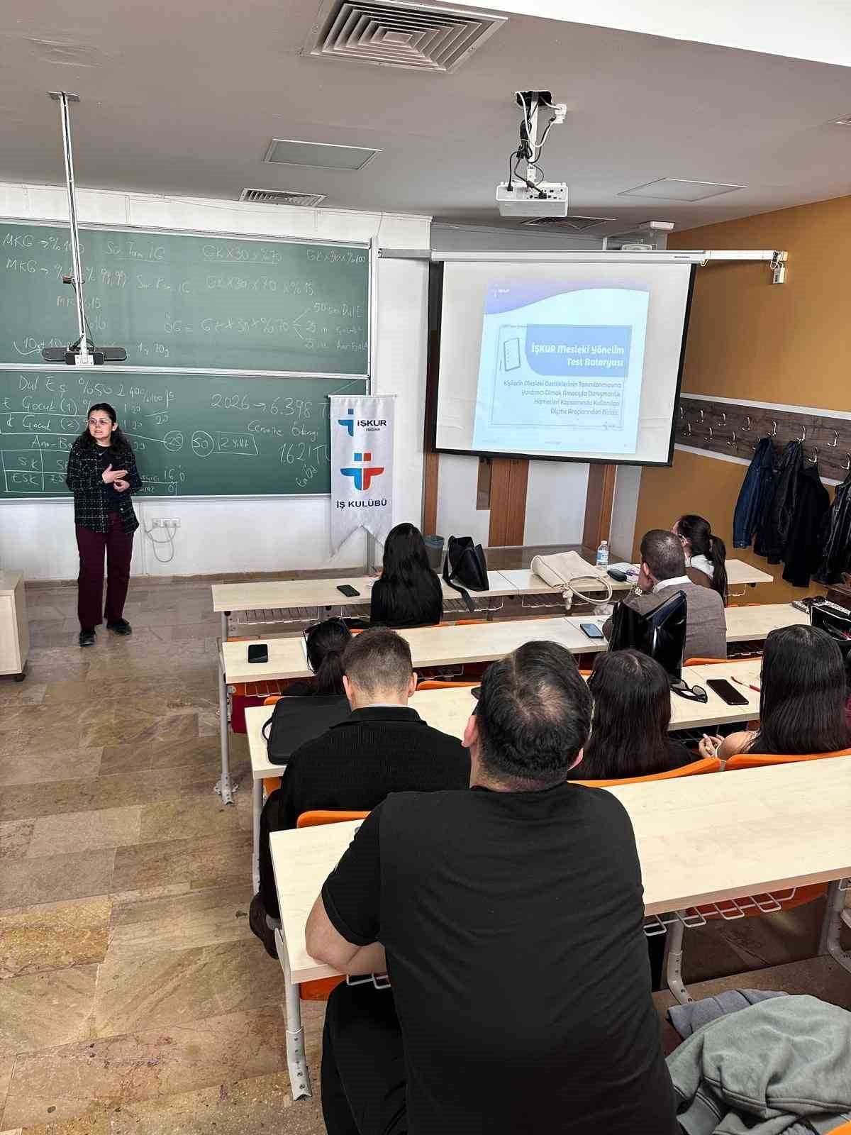 İŞKUR ESKİŞEHİR İL MÜDÜRLÜĞÜ, ÜNİVERSİTE ÖĞRENCİLERİNİN MEZUNİYET SONRASI İŞ HAYATINA DAHA HAZIR...