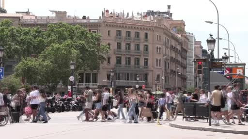 İspanya'da geçtiğimiz ay etkili olan rekor sıcaklarda bin 29 kişi hayatını kaybetti. Haziran ayı...
