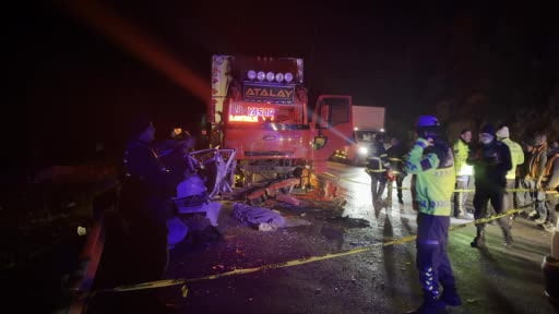 Isparta-Antalya karayolunda feci kaza: 1 ölü, 4 yaralı