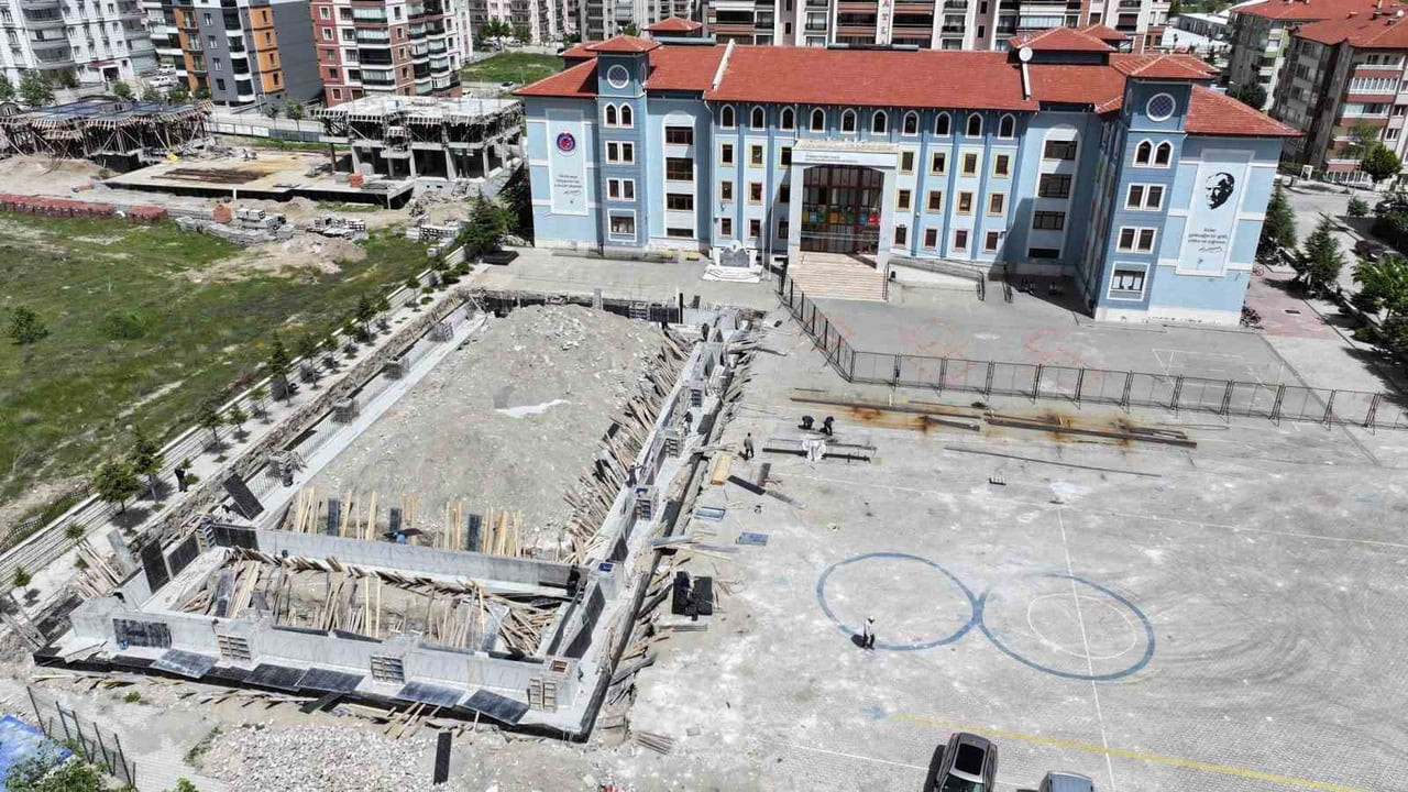 ISPARTA BELEDİYESİ TARAFINDAN İSTANBUL TİCARET ODASI (İTO) ŞEHİT MUSTAFA GÖZÜTOK ORTAOKULU'NA...
