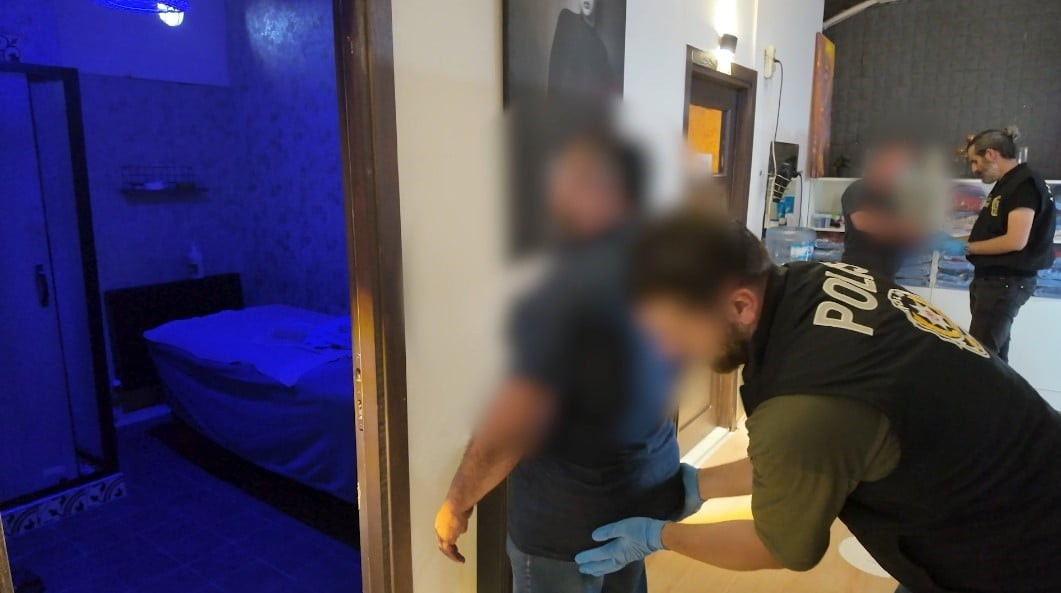 ISPARTA İL EMNİYET MÜDÜRLÜĞÜ ASAYİŞ ŞUBE MÜDÜRLÜĞÜ EKİPLERİNCE MASAJ SALONLARINA YÖNELİK...